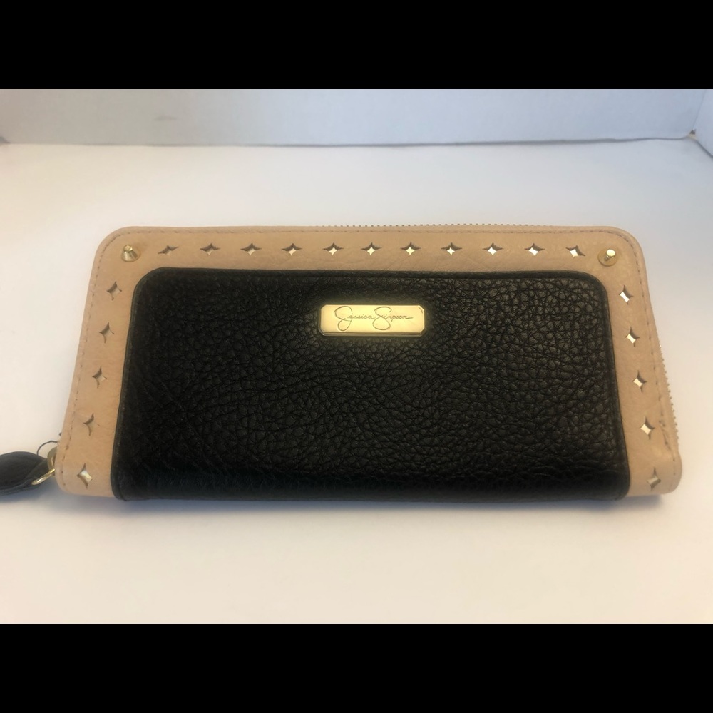Jessica Simpson wallet